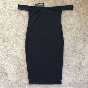 NWT Boohoo Off the shoulder black dress